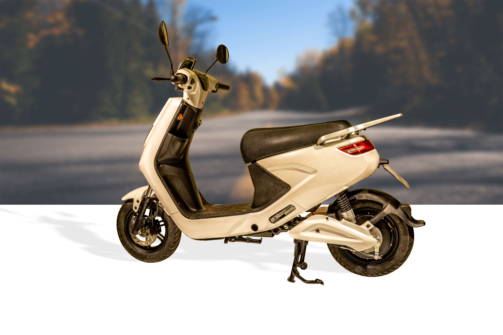 scooter-50-scooter-125-eccho-E-CITY-01-WH