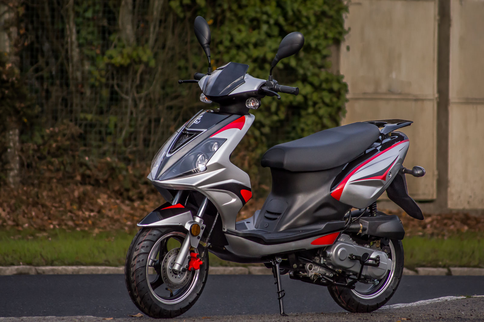 SCOOTER-50-ECCHO-NEW-ROCK-ROUGE-02
